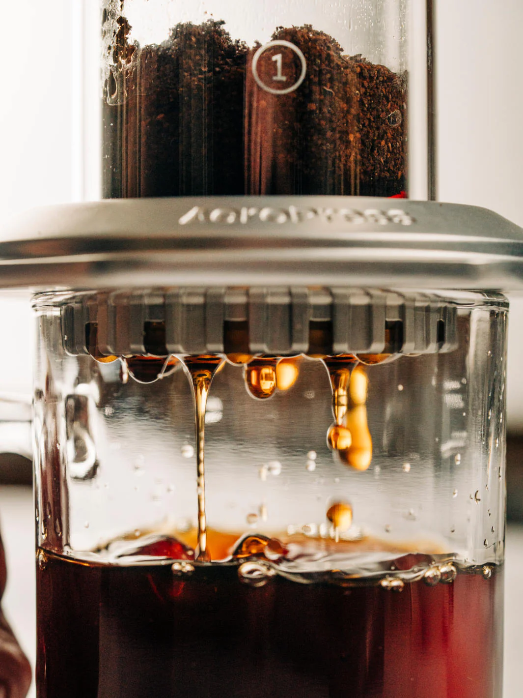 AeroPress Premium Coffee Maker - Image 14