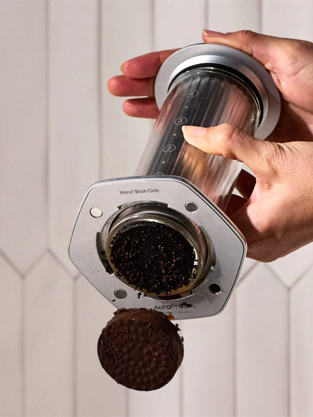 AeroPress Premium Coffee Maker - Image 8