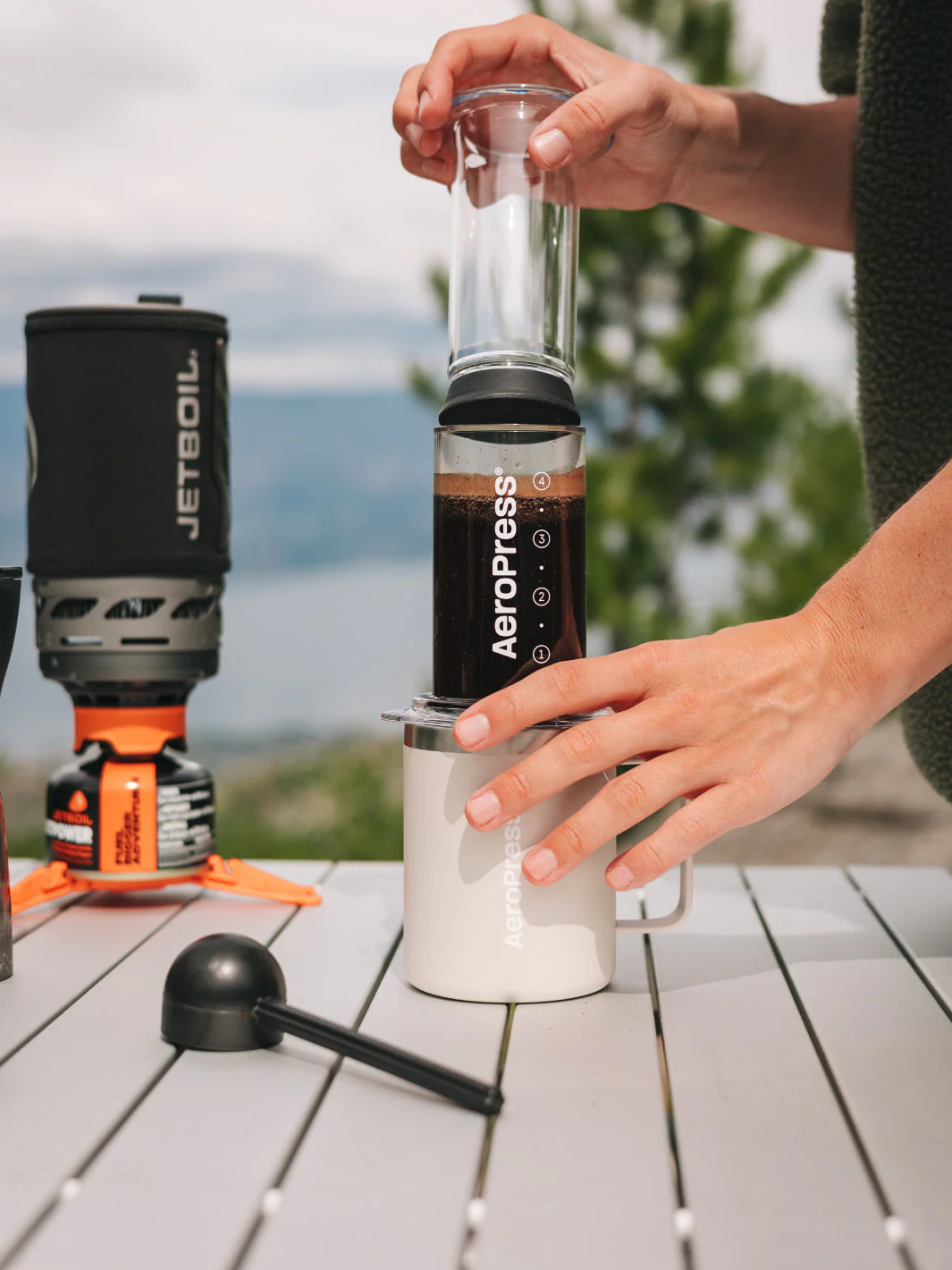 AeroPress Travel Coffee Mug (355ml/12oz) - Image 13