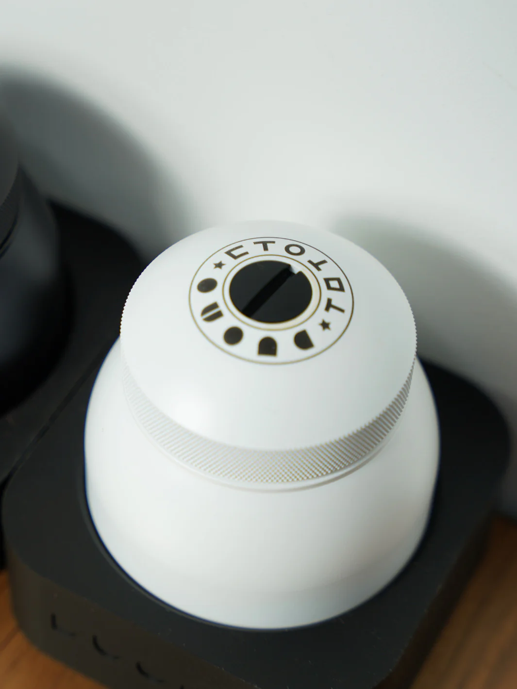DUOMO The Eight Distribution Tool & Base (White) (Used) - Image 4