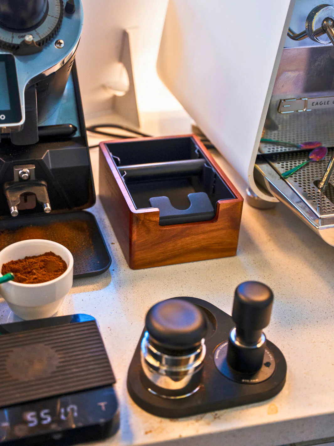 EIGHT OUNCE ESSENTIALS Deluxe Knockbox - Image 5