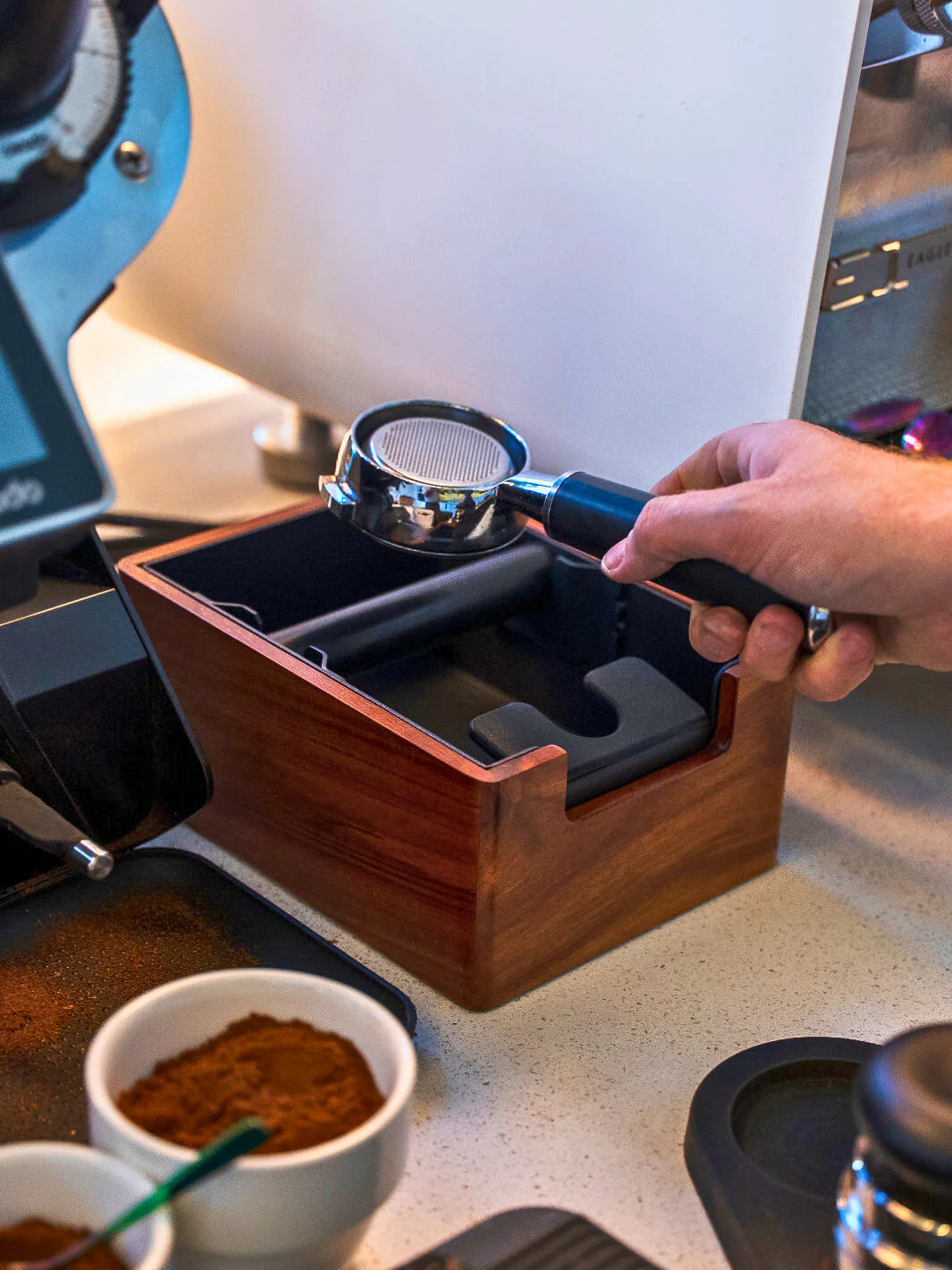EIGHT OUNCE ESSENTIALS Deluxe Knockbox - Image 6