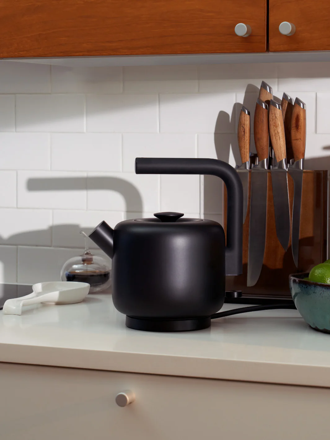 FELLOW Clyde Electric Kettle (120V) (1500ml/50oz) (Matte Black) (Damaged Box) - Image 8