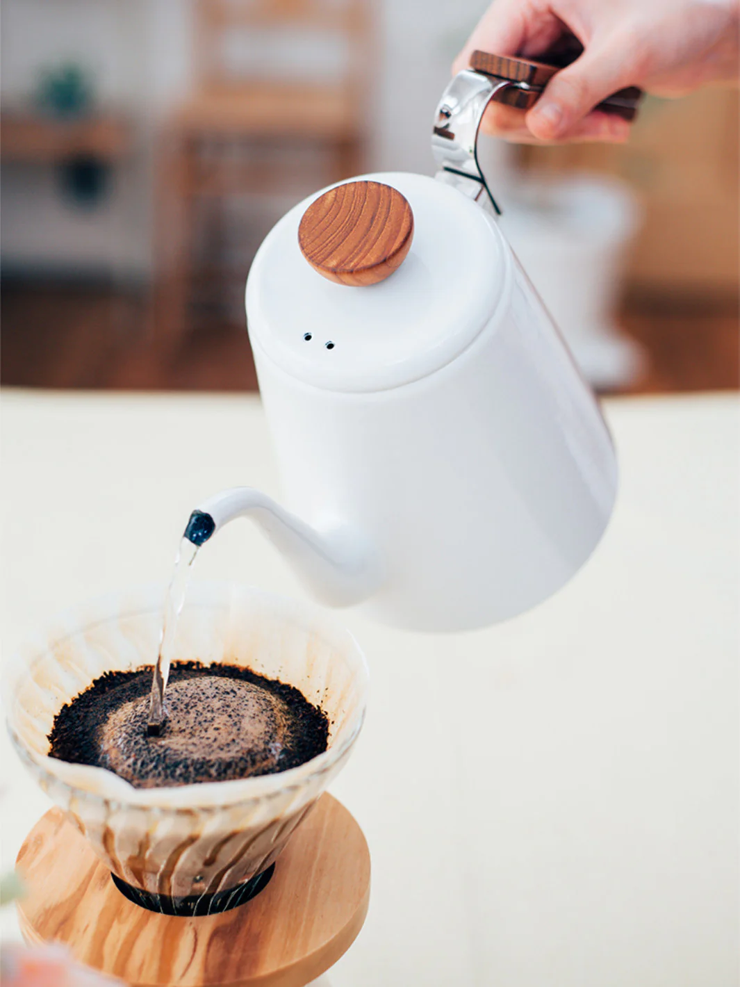 HARIO Bona Drip Kettle (800ml/27oz) - Image 4