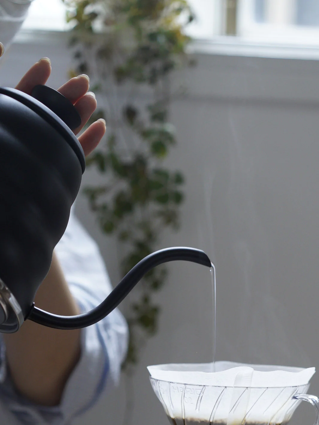 HARIO Buono Drip Kettle (1200ml/41oz) - Image 12