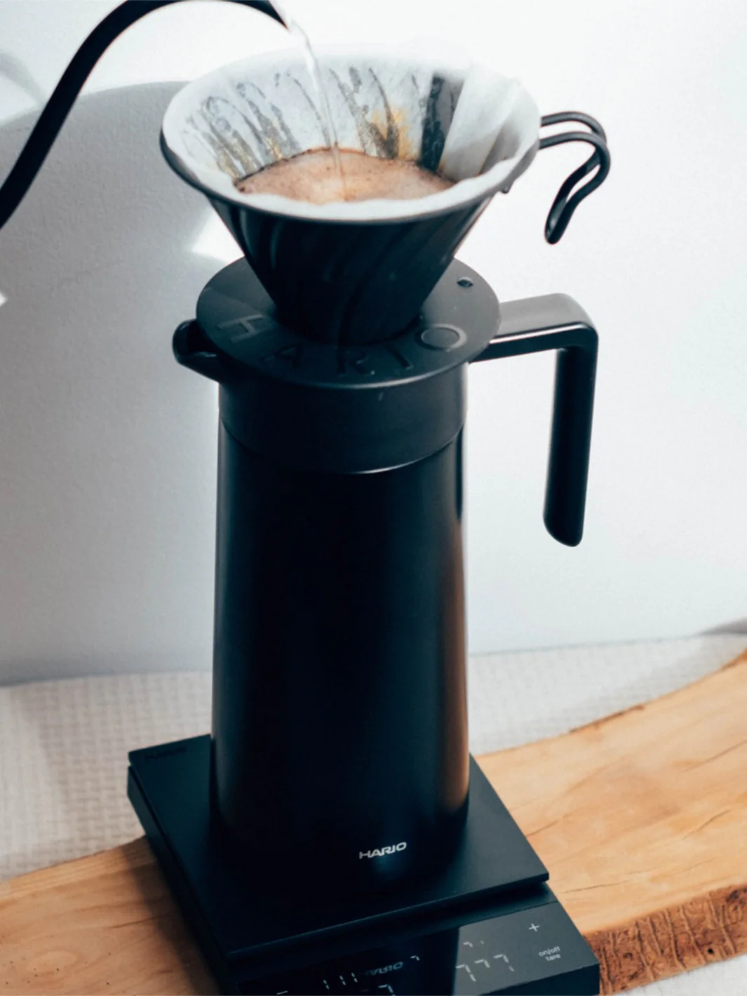 HARIO Double-Walled Thermal Pot (w/ Ceramic Coating) (800ml/27oz) - Image 5