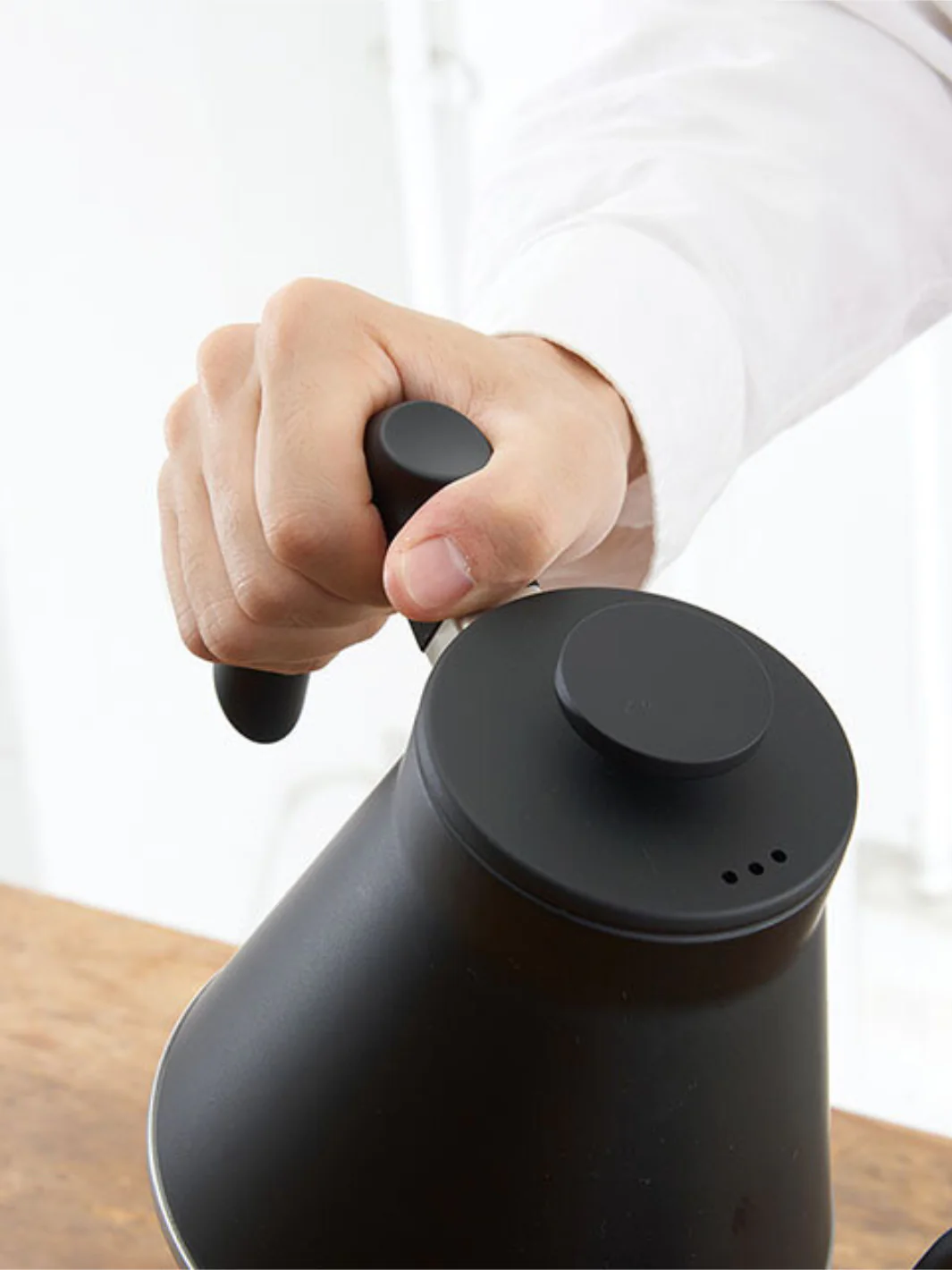 HARIO Fit Kettle (800ml/27oz) (Matte Black) - Image 6