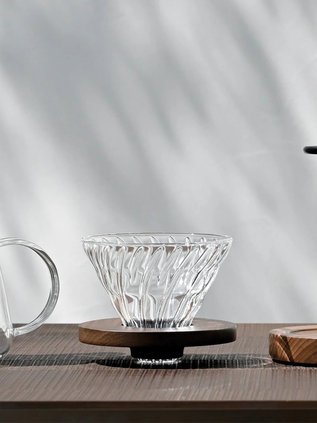 HARIO V60-02 Glass Dripper (Walnut) - Image 4
