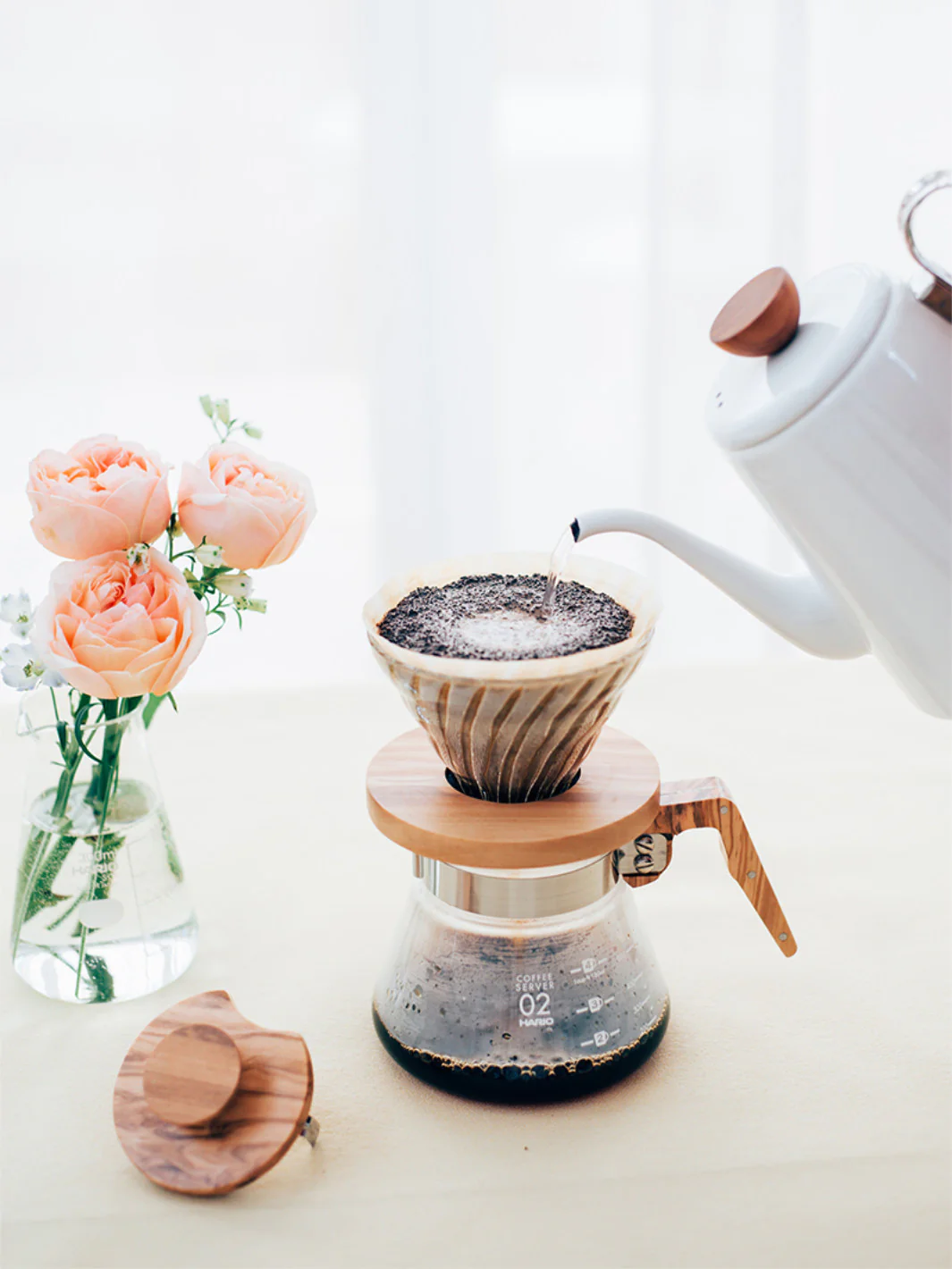 HARIO V60-02 Coffee Server (600ml/20oz) (Olive Wood) - Image 6