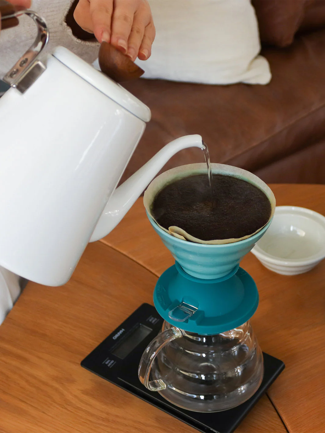 HARIO V60-02 SWITCH Immersion Dripper (200ml/6.76oz) (Ceramic) - Image 12