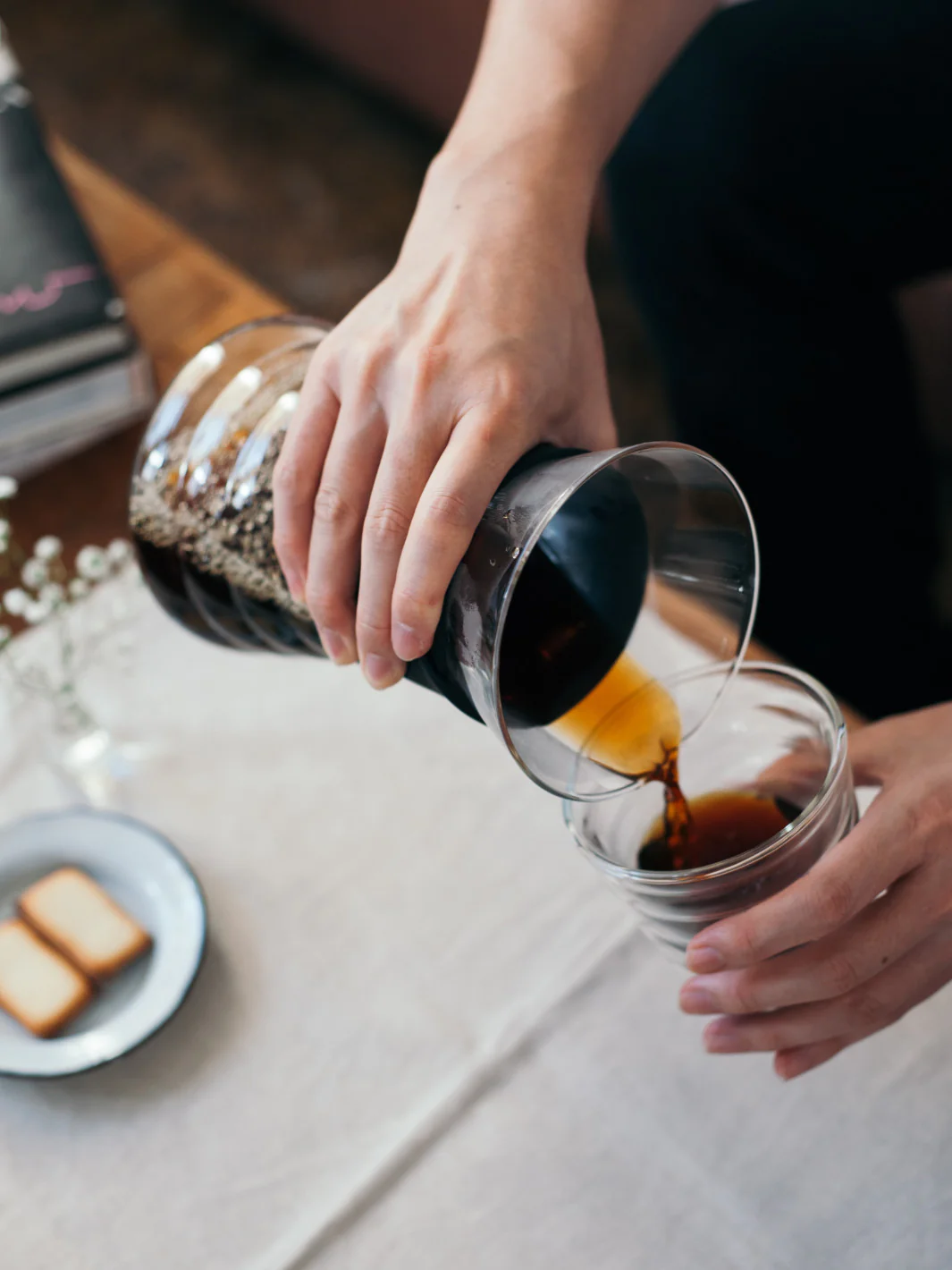 HARIO V60 Drip Decanter (700ml/24oz) - Image 5
