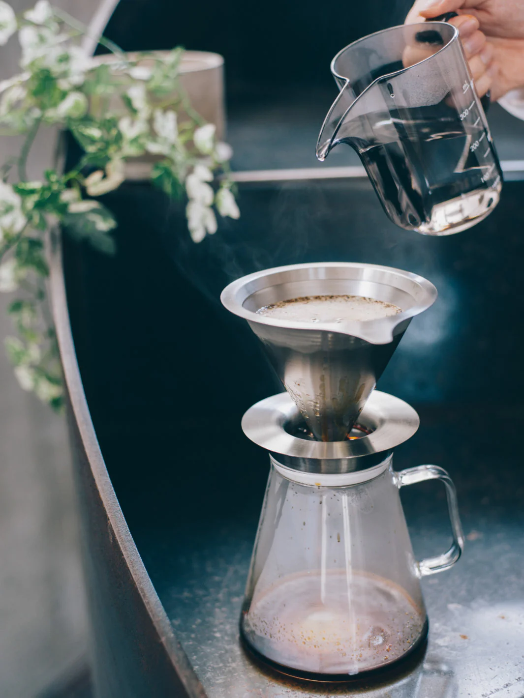 HARIO V60 Air Drip Kettle (350ml/12oz) - Image 3