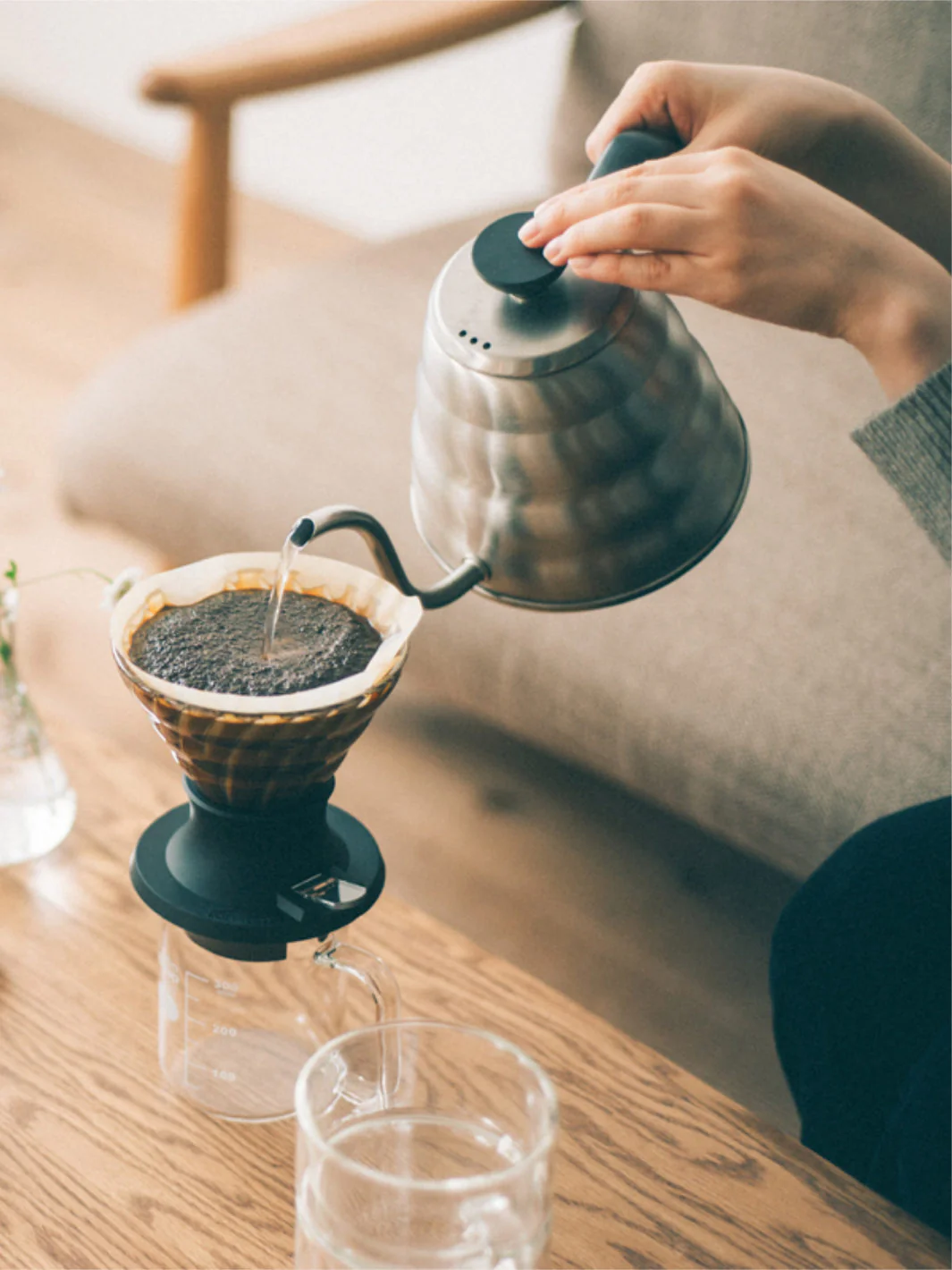 HARIO V60-02 SWITCH Immersion Dripper (200ml/6.76oz) (Glass) - Image 4