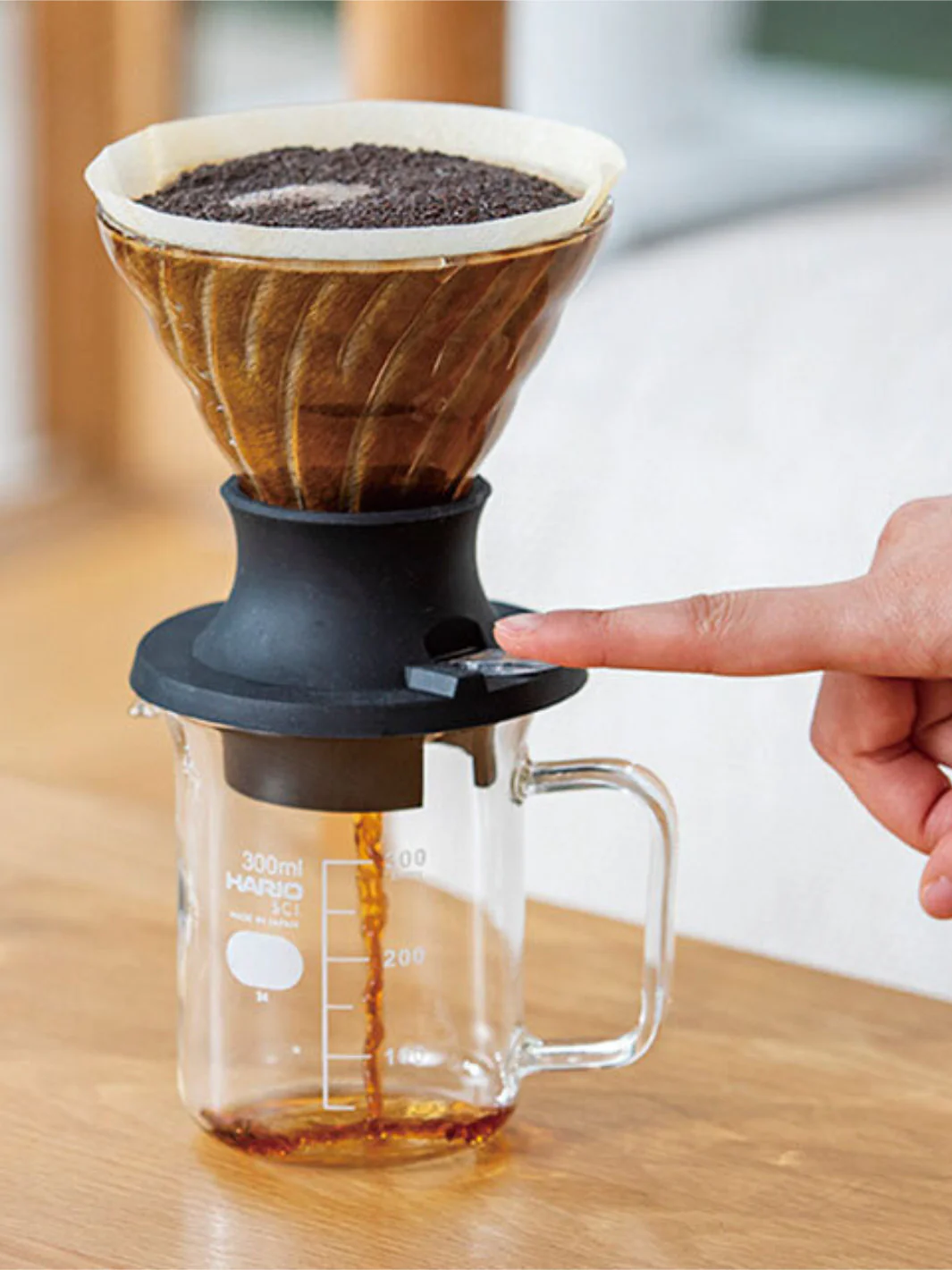 HARIO V60-02 SWITCH Immersion Dripper Set - Image 4