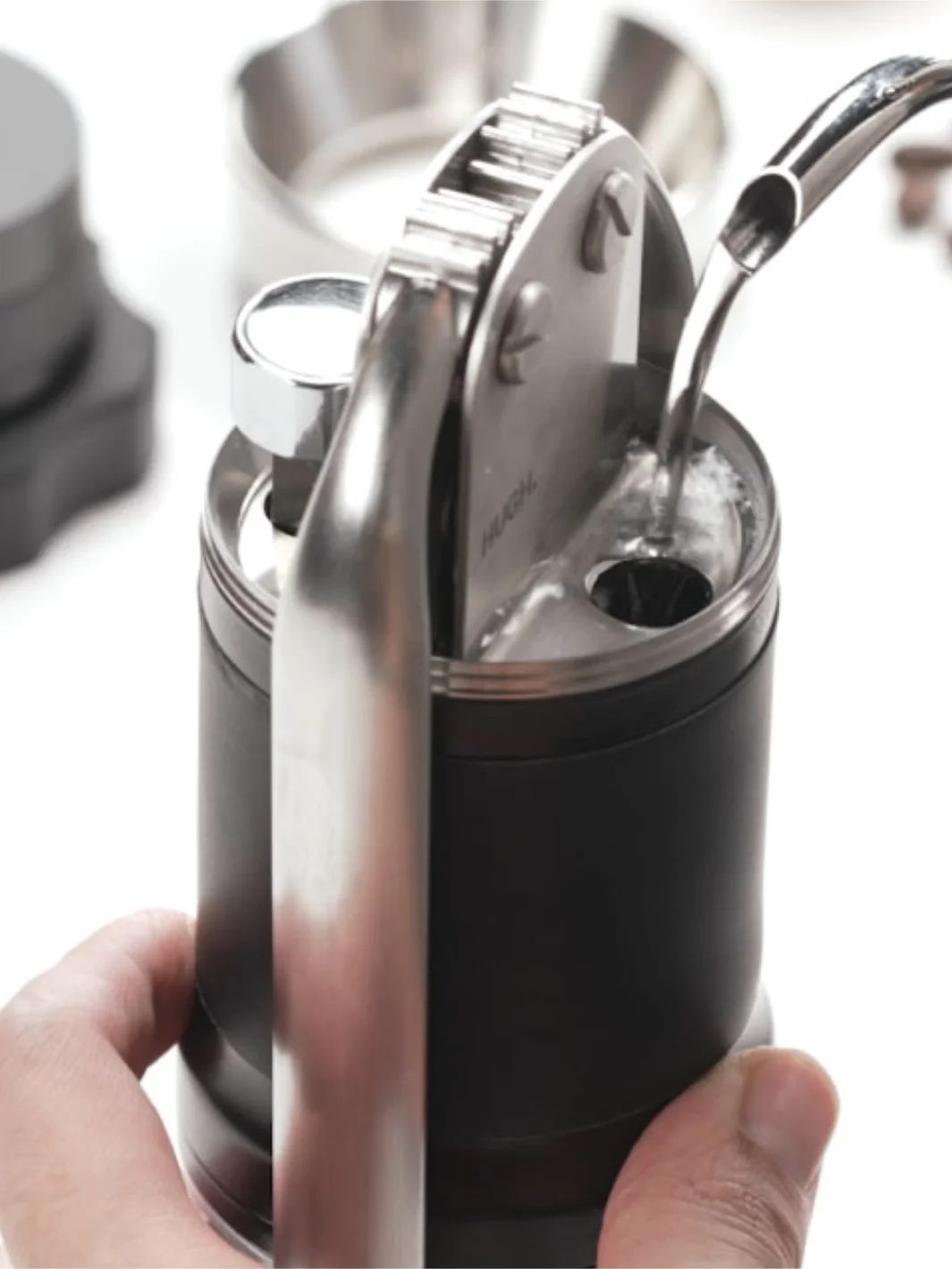 HUGH Leverpresso Pro Manual Espresso Maker (Silver-Black) (Lightly Used) - Image 3