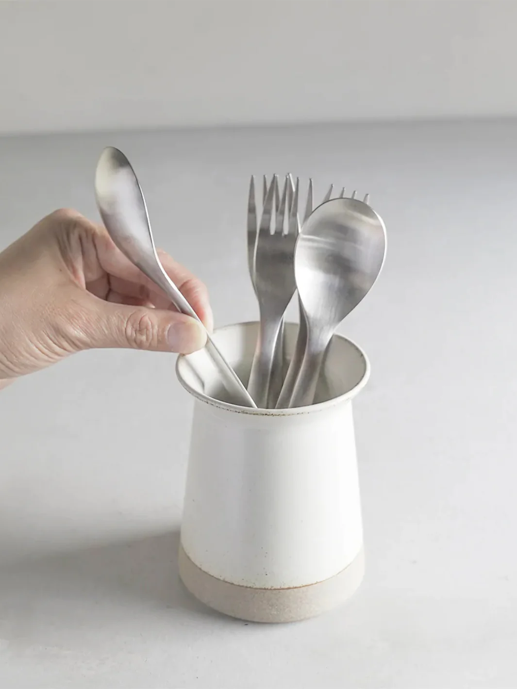 KINTO Ceramic Lab Cutlery Holder (60mm/2.3in) - Image 4