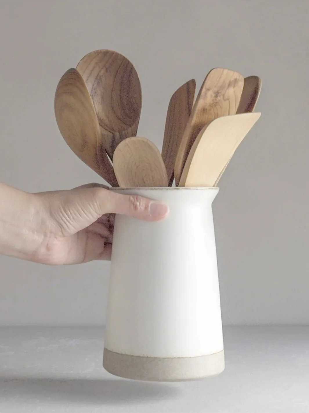 KINTO Ceramic Lab Utensil Holder (75mm/3in) - Image 4