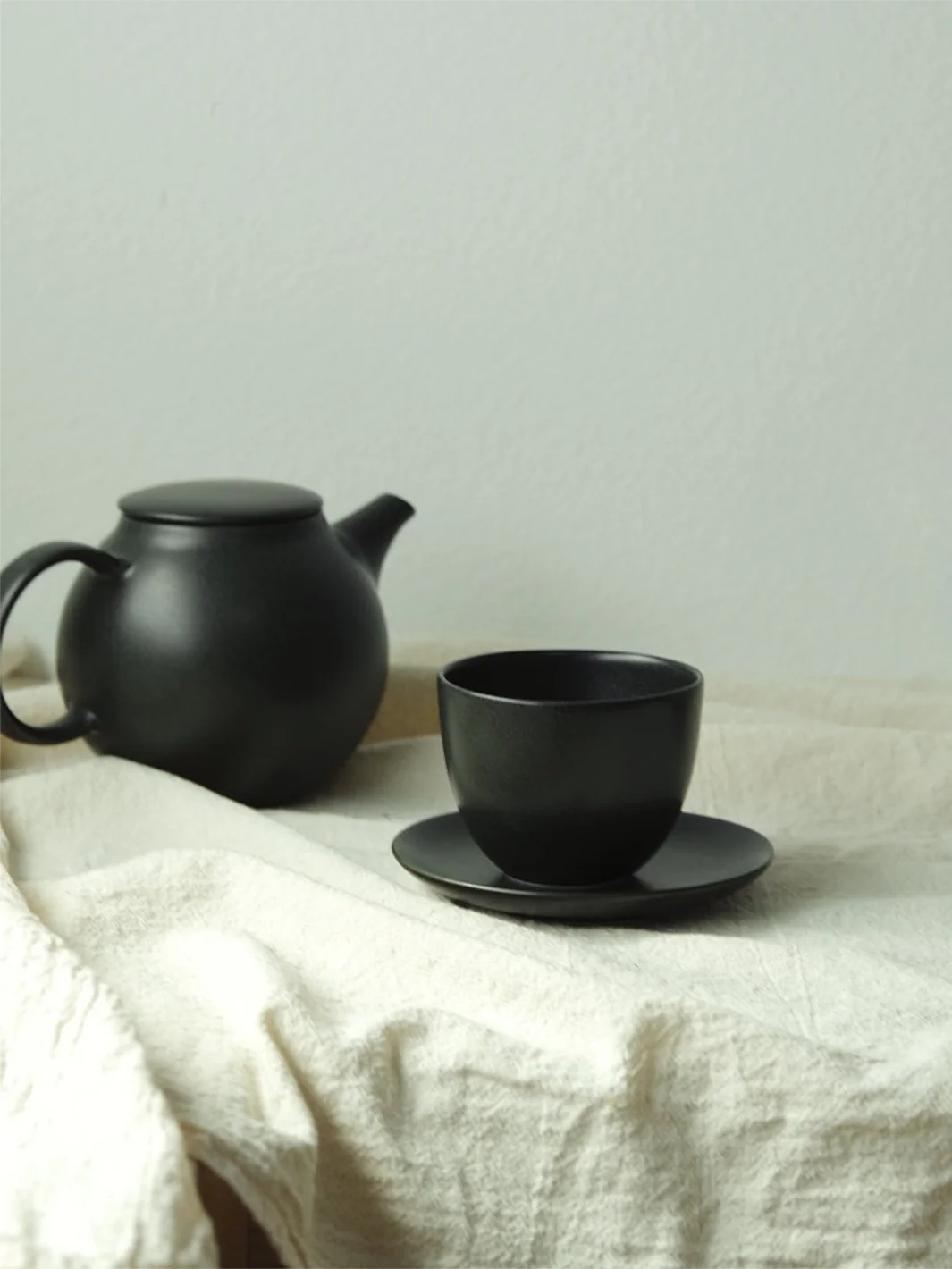 KINTO PEBBLE Teapot (500ml/17oz) - Image 2