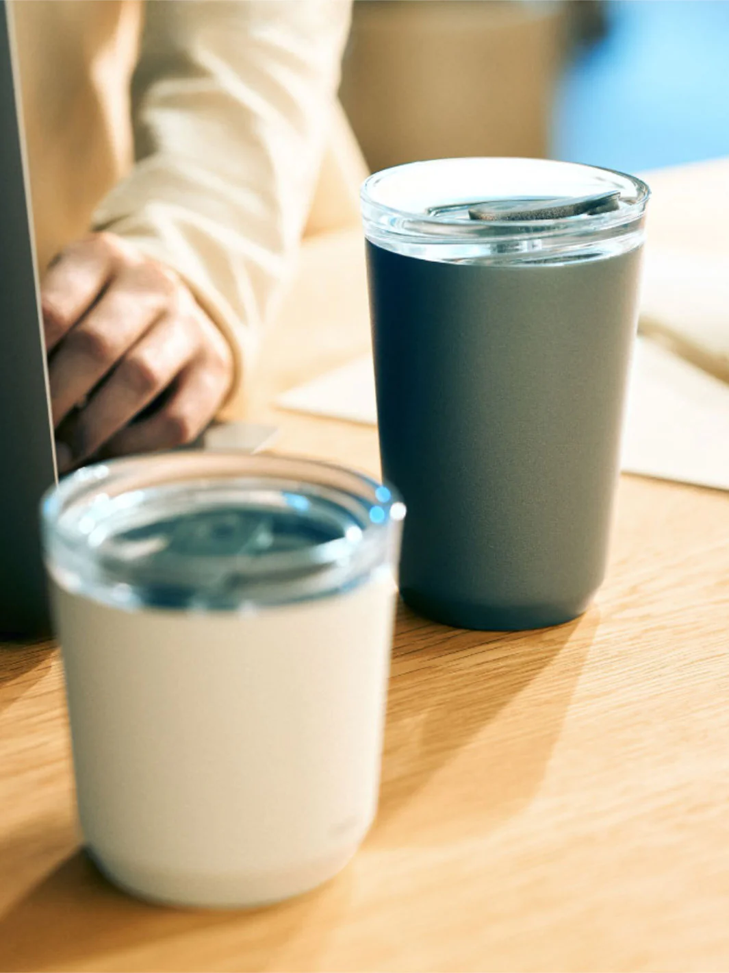 KINTO TO GO TUMBLER (with plug) (360ml/12oz) - Image 5