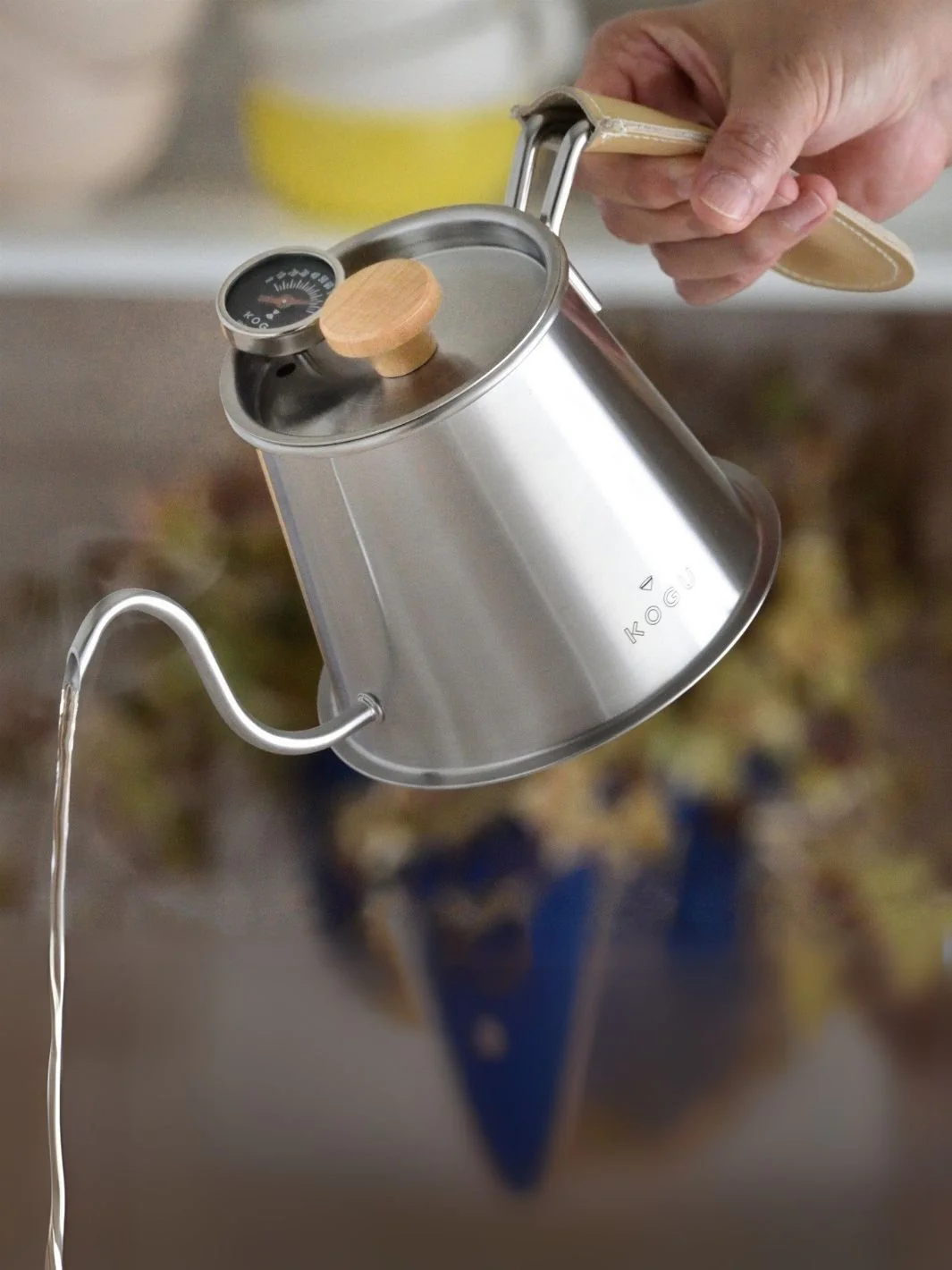KOGU Two Pour-Over Kettle Pro (500ml/16.9oz) - Image 4