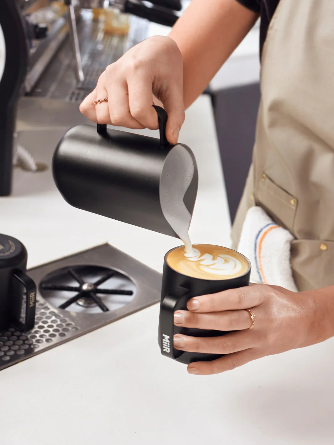 MiiR New Standard Milk Pitcher (355ml/12oz) - Image 9