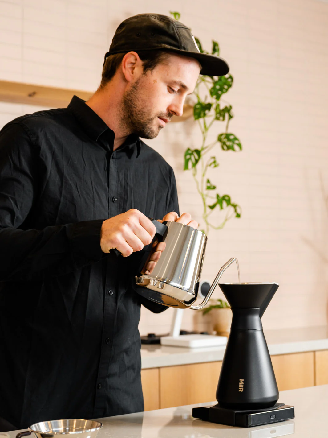 MiiR New Standard Pourover Kettle (1000ml/33oz) - Image 14