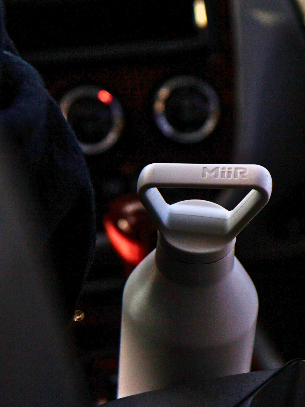 MiiR Vacuum Insulated Bottle (680ml/23oz) - Image 10