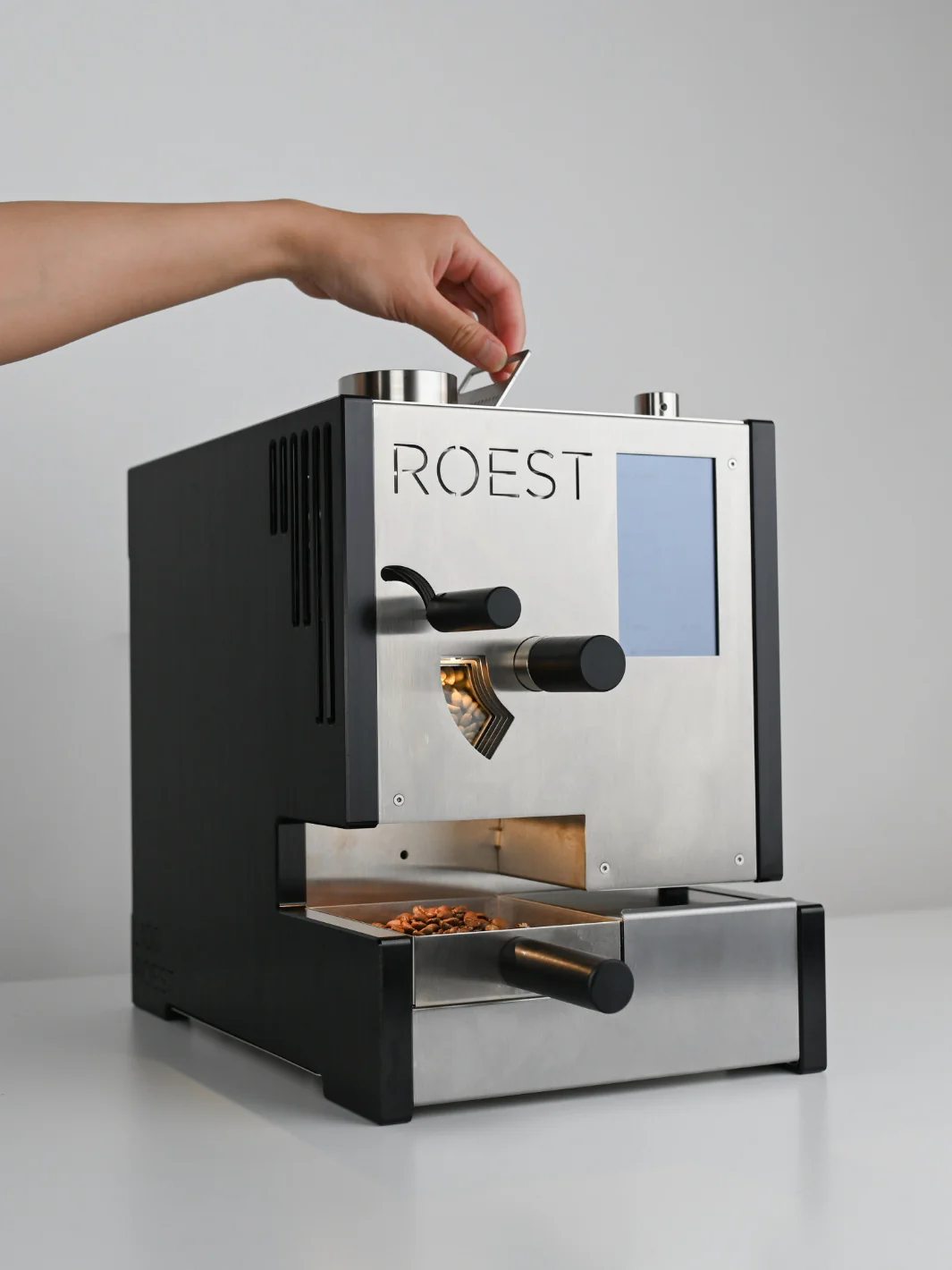 ROEST L100 Plus Coffee Roaster (120V) (w/ Pelican Case) - Image 5