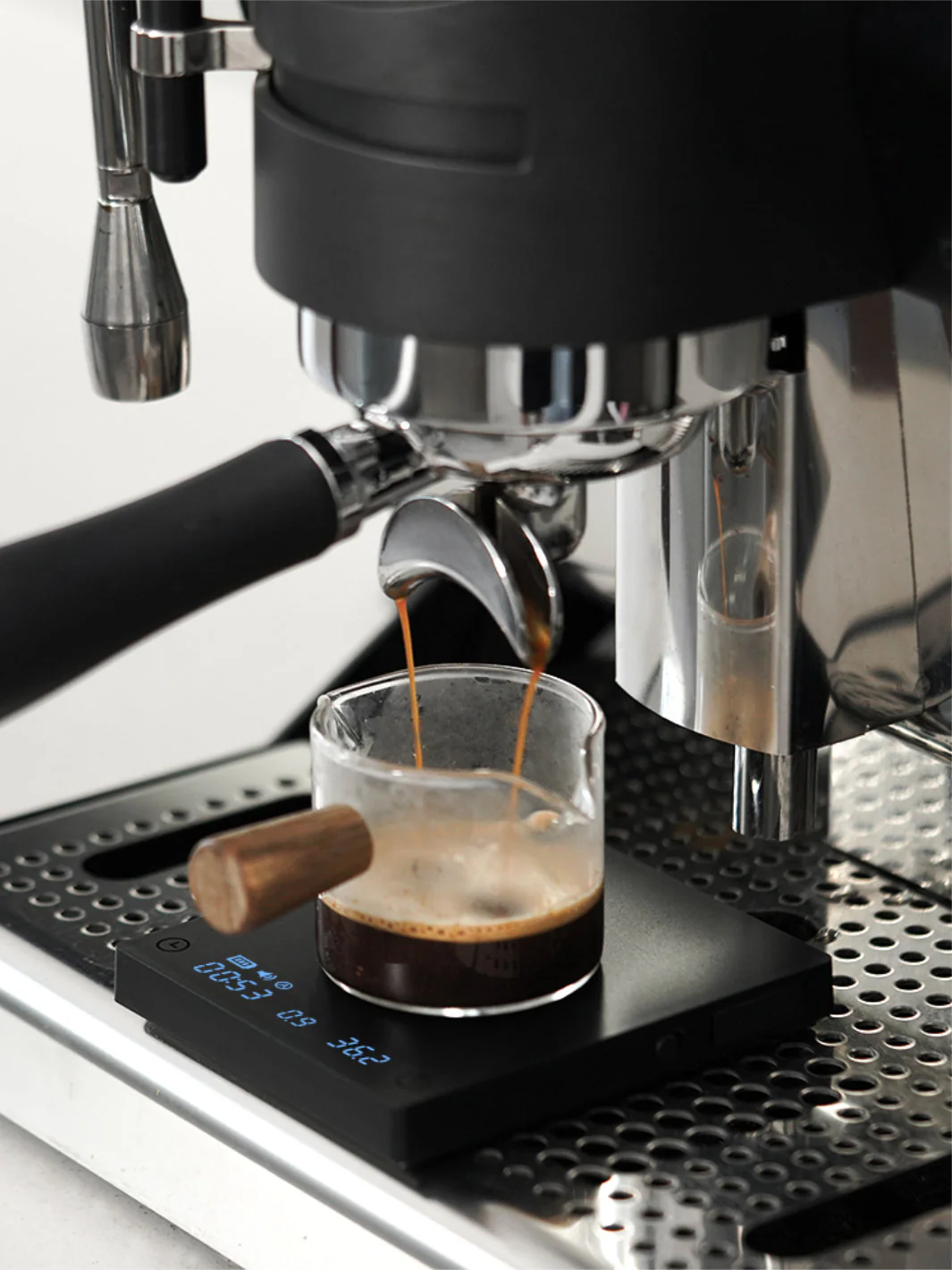 TIMEMORE Black Mirror Mini Coffee Scale (Black) (Lightly Used) - Image 3