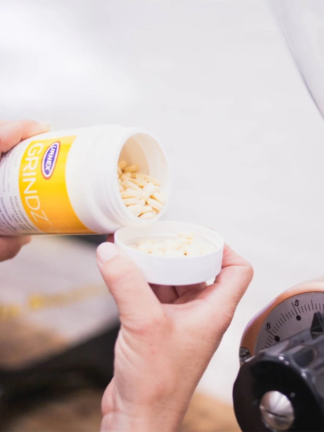 URNEX Grindz Grinder Cleaner (430g/15.2oz) - Image 2